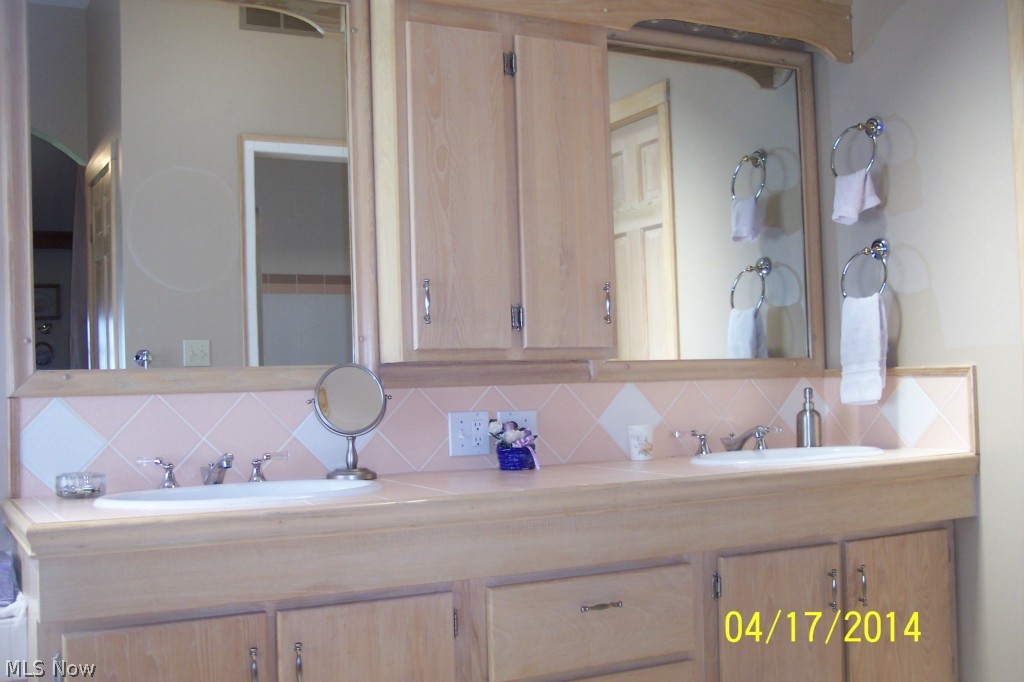 4881 Bandy Road Homeworth, OH 44634 - Photo 16 of 21
