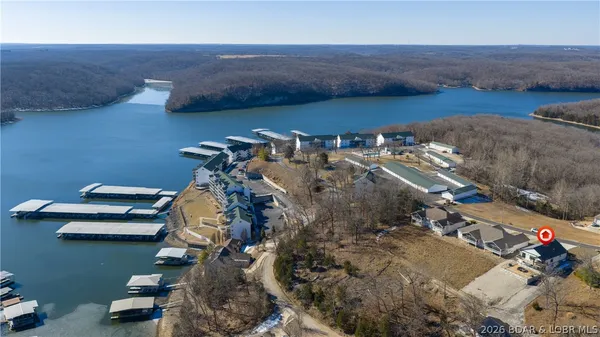 $749,900 | 224 Park Pl Drive, Kaiser, MO 65047