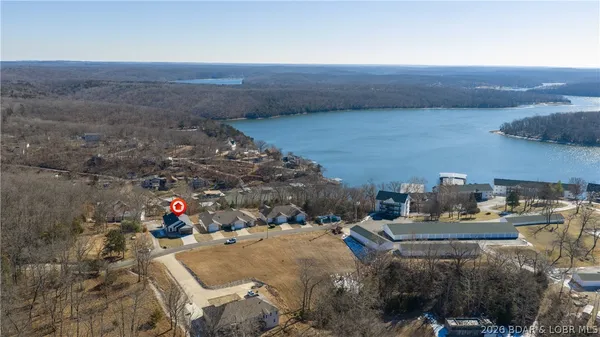 $749,900 | 224 Park Pl Drive, Kaiser, MO 65047