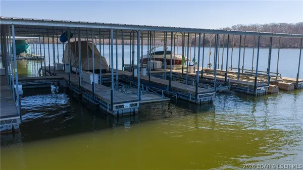 $749,900 | 224 Park Pl Drive, Kaiser, MO 65047