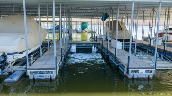 $749,900 | 224 Park Pl Drive, Kaiser, MO 65047