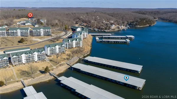 $749,900 | 224 Park Pl Drive, Kaiser, MO 65047