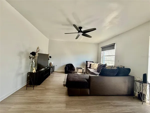 $1,500 | 2507 North Alafaya Trail, Unit 12, Orlando, FL 32826