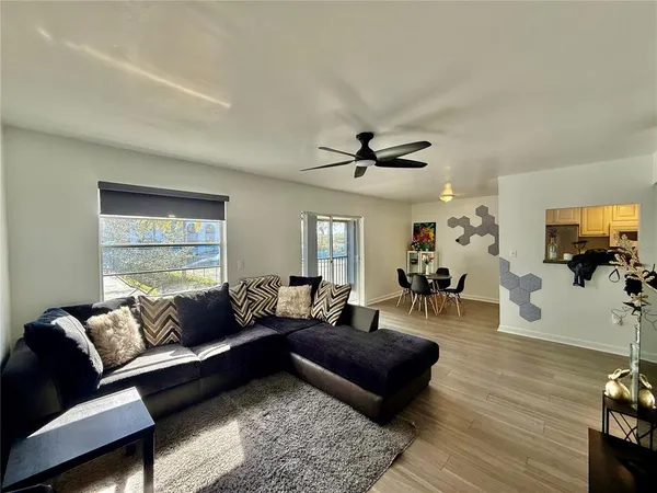 $1,500 | 2507 North Alafaya Trail, Unit 12, Orlando, FL 32826