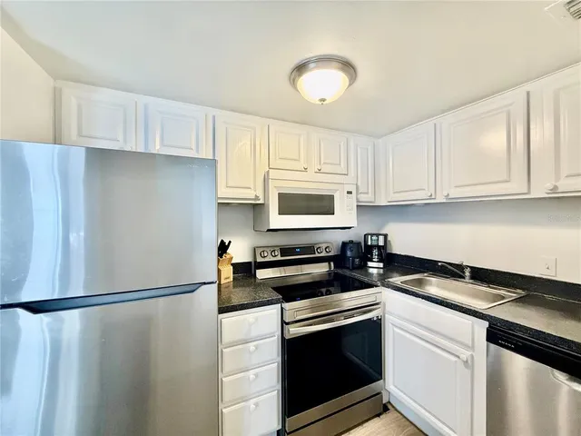 $1,600 | 2507 North Alafaya Trail, Unit 12, Orlando, FL 32826