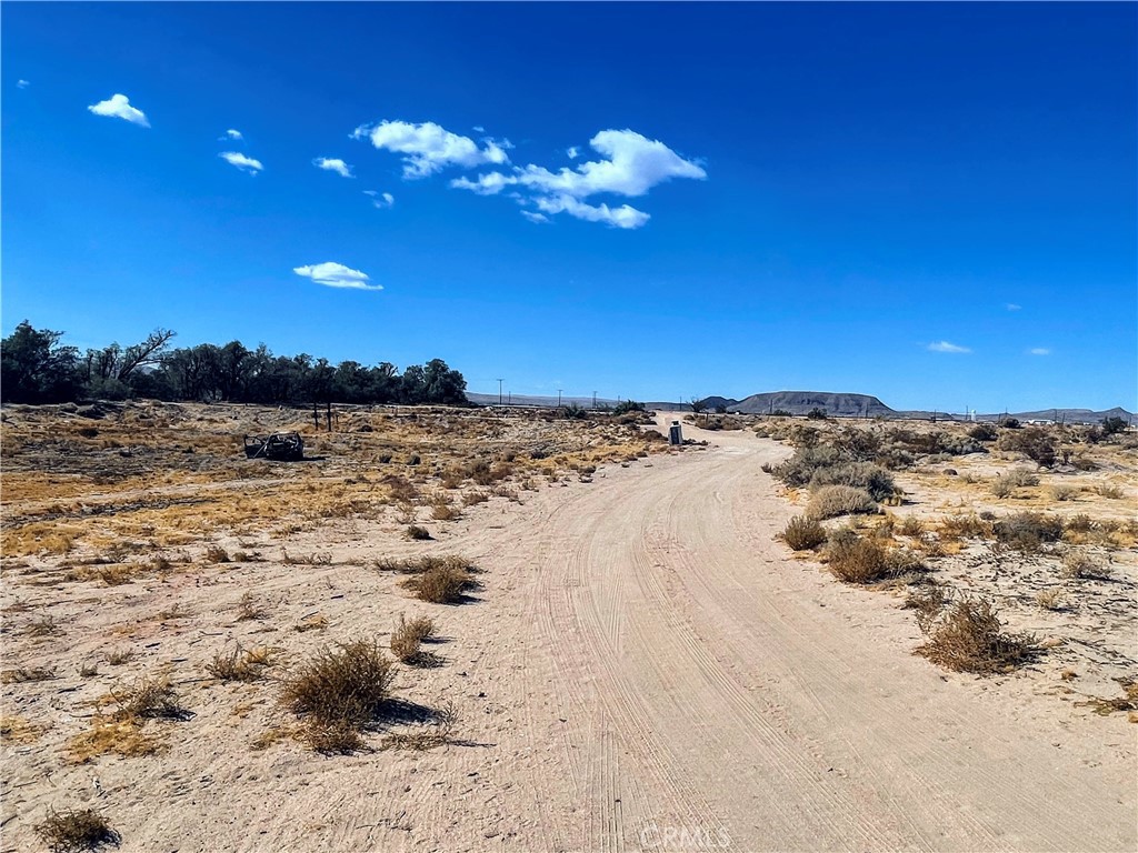 38898 Valley Center Road Daggett, CA 92327 - Photo 24 of 39