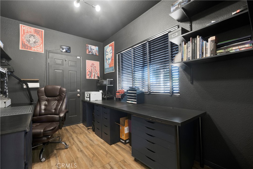 3039 Country Lane Simi Valley, CA 93063 - Photo 15 of 32