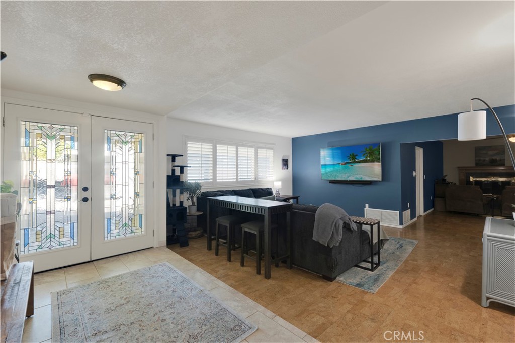 3039 Country Lane Simi Valley, CA 93063 - Photo 2 of 32