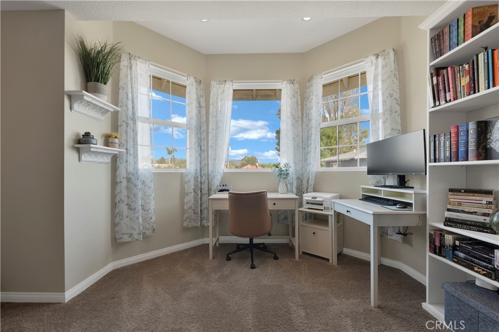 3039 Country Lane Simi Valley, CA 93063 - Photo 21 of 32