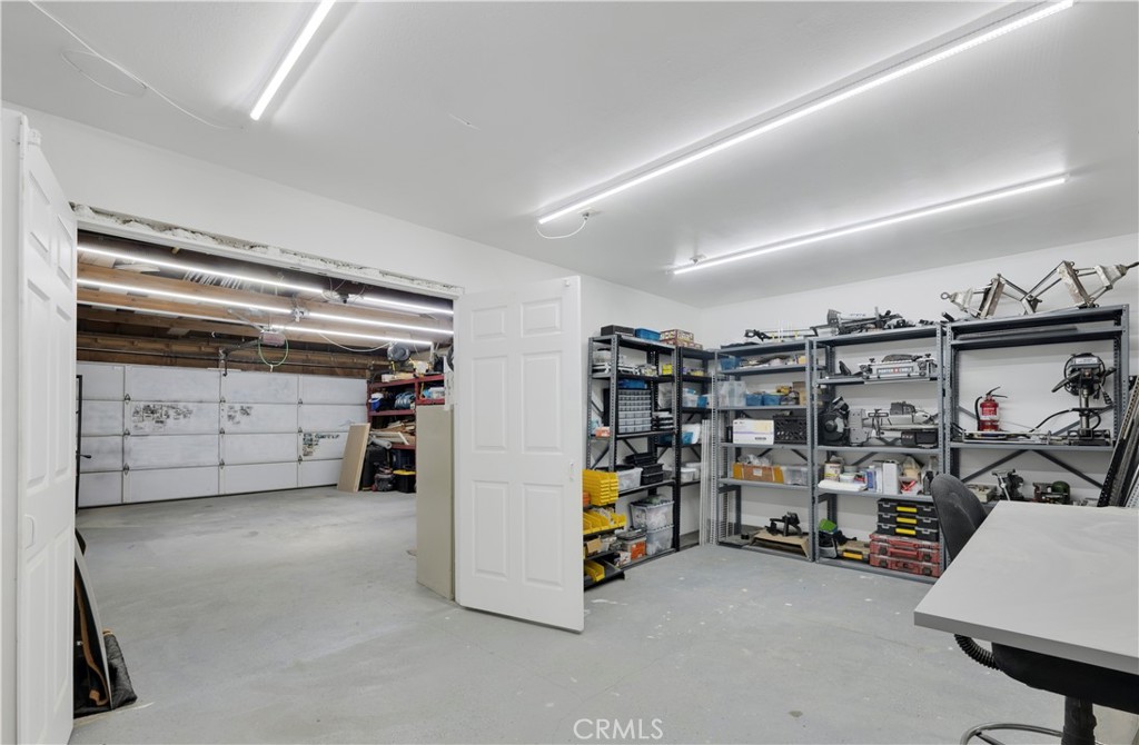 3039 Country Lane Simi Valley, CA 93063 - Photo 26 of 32