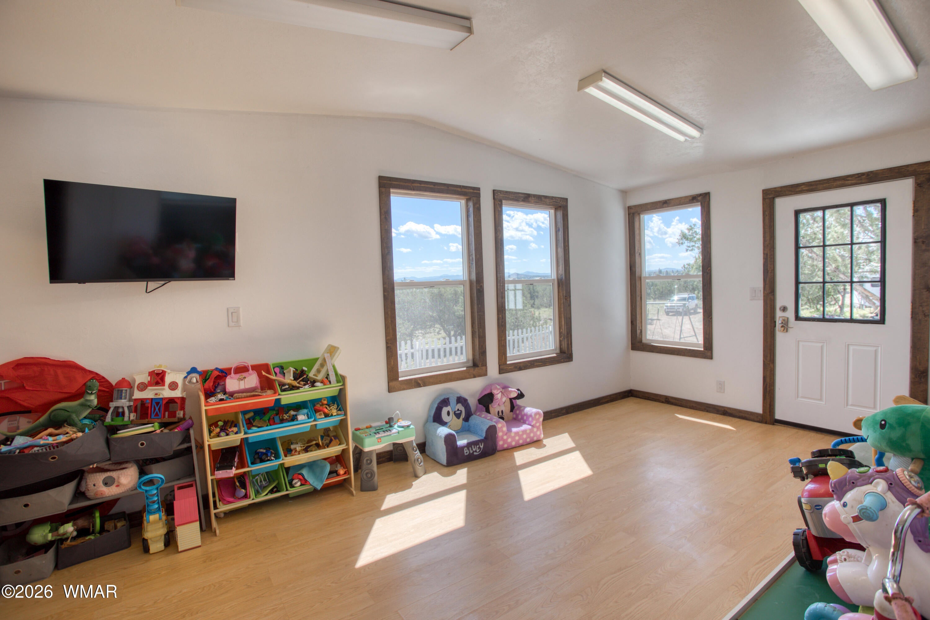 2062 Rocky Road Show Low, AZ 85901 - Photo 7 of 33 Gallery Image 7