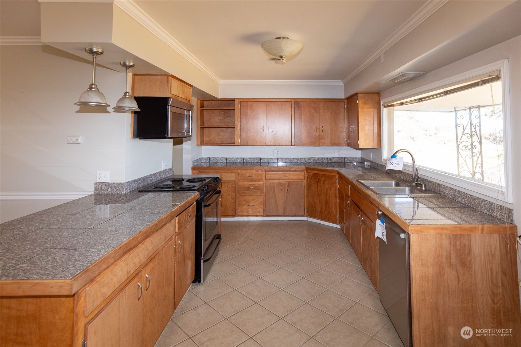 1430 Young Grade Road Yakima, WA 98908 - Photo 11 of 21 Gallery Image 11