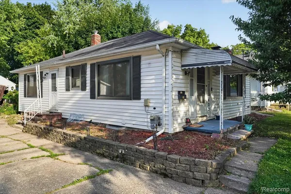 $149,900 | 422 North Francis Avenue, Lansing, MI 48912