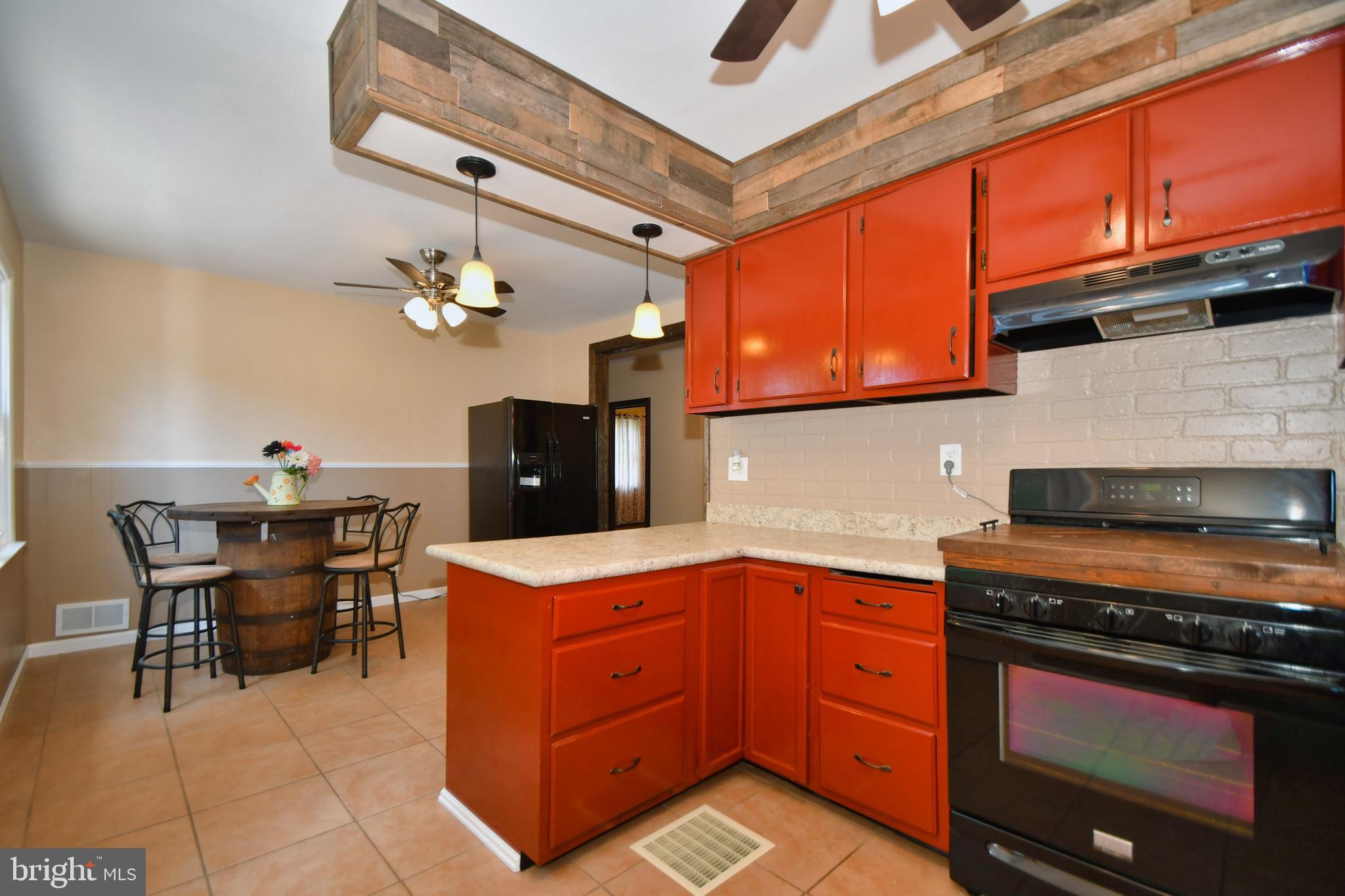 335 Stillwater Road Baltimore, MD 21221 - Photo 22 of 42 Kitchen