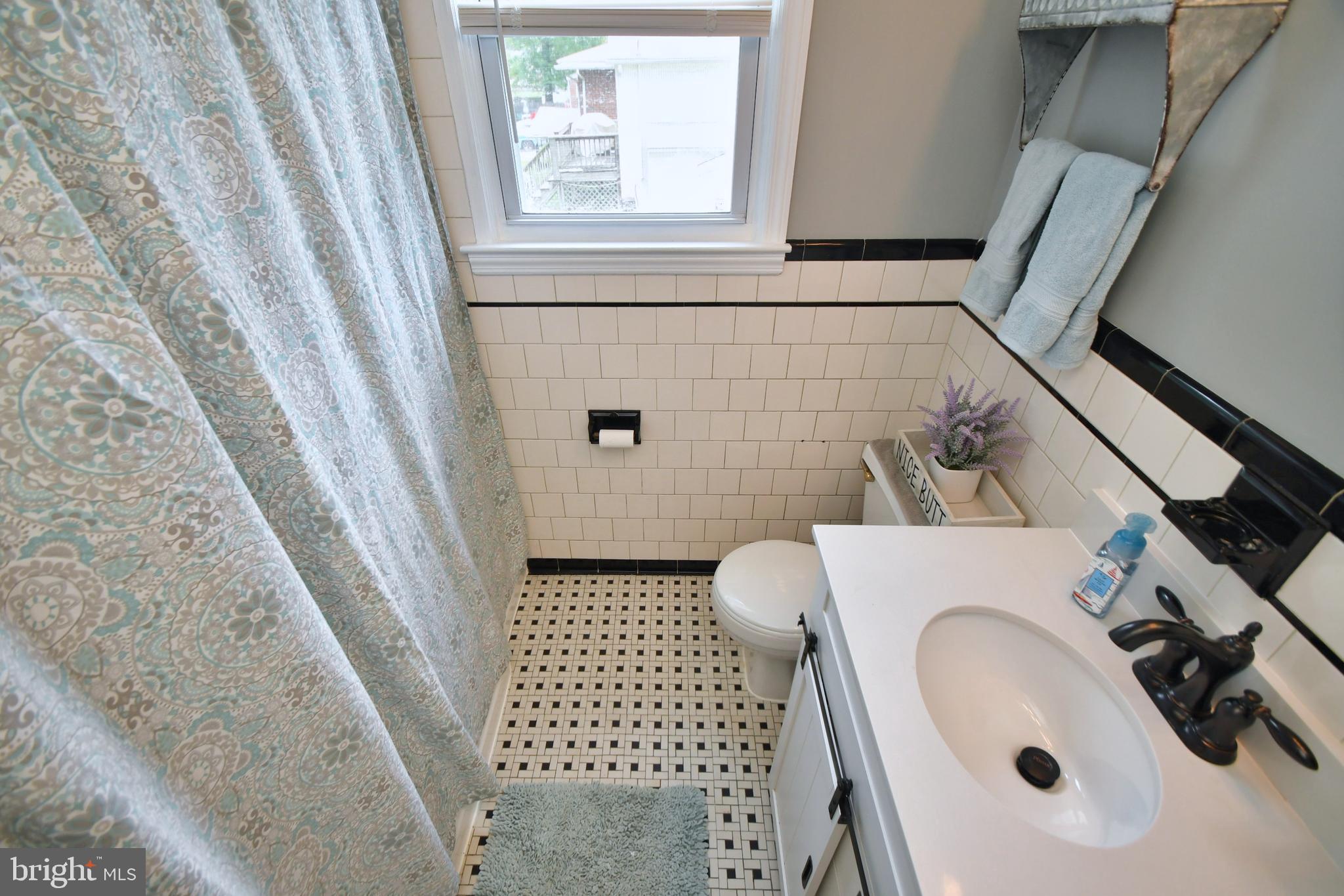335 Stillwater Road Baltimore, MD 21221 - Photo 23 of 42 Bathroom