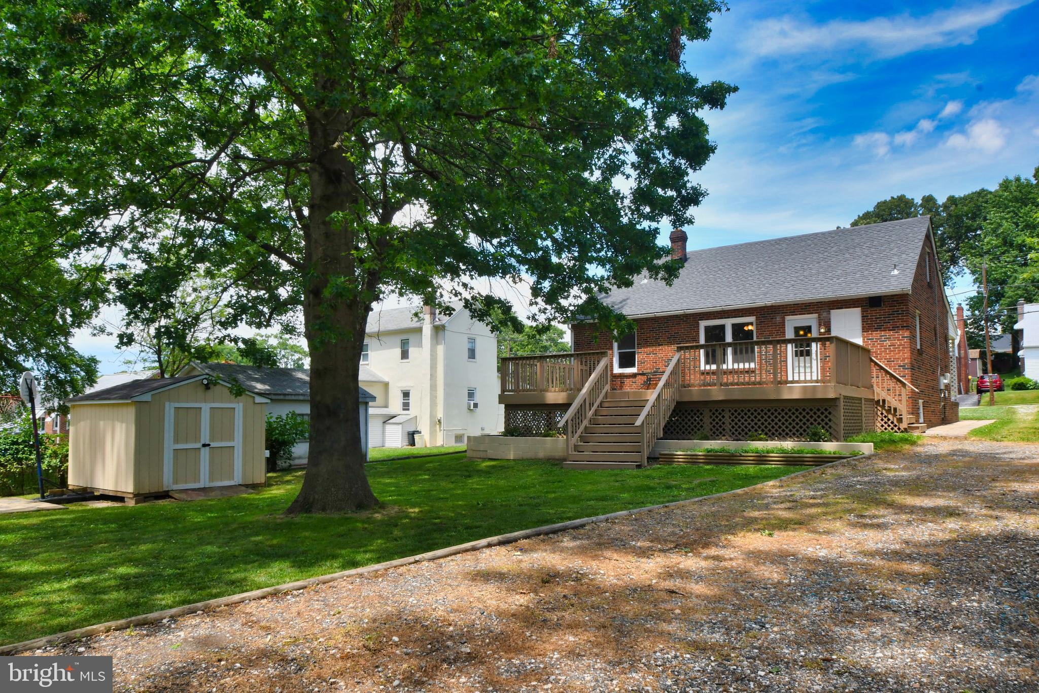 335 Stillwater Road Baltimore, MD 21221 - Photo 5 of 42