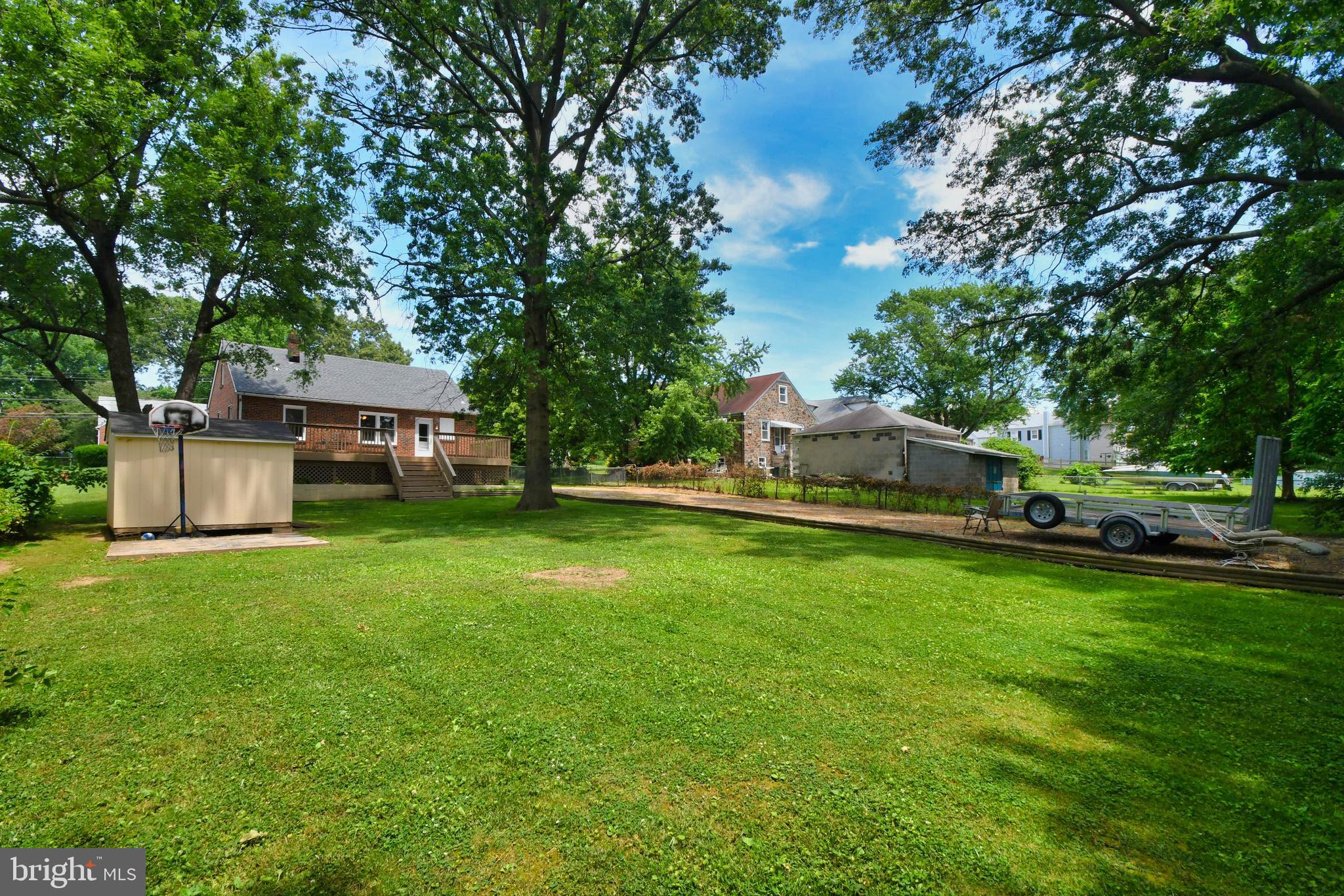 335 Stillwater Road Baltimore, MD 21221 - Photo 6 of 42 Wonderful Yard
