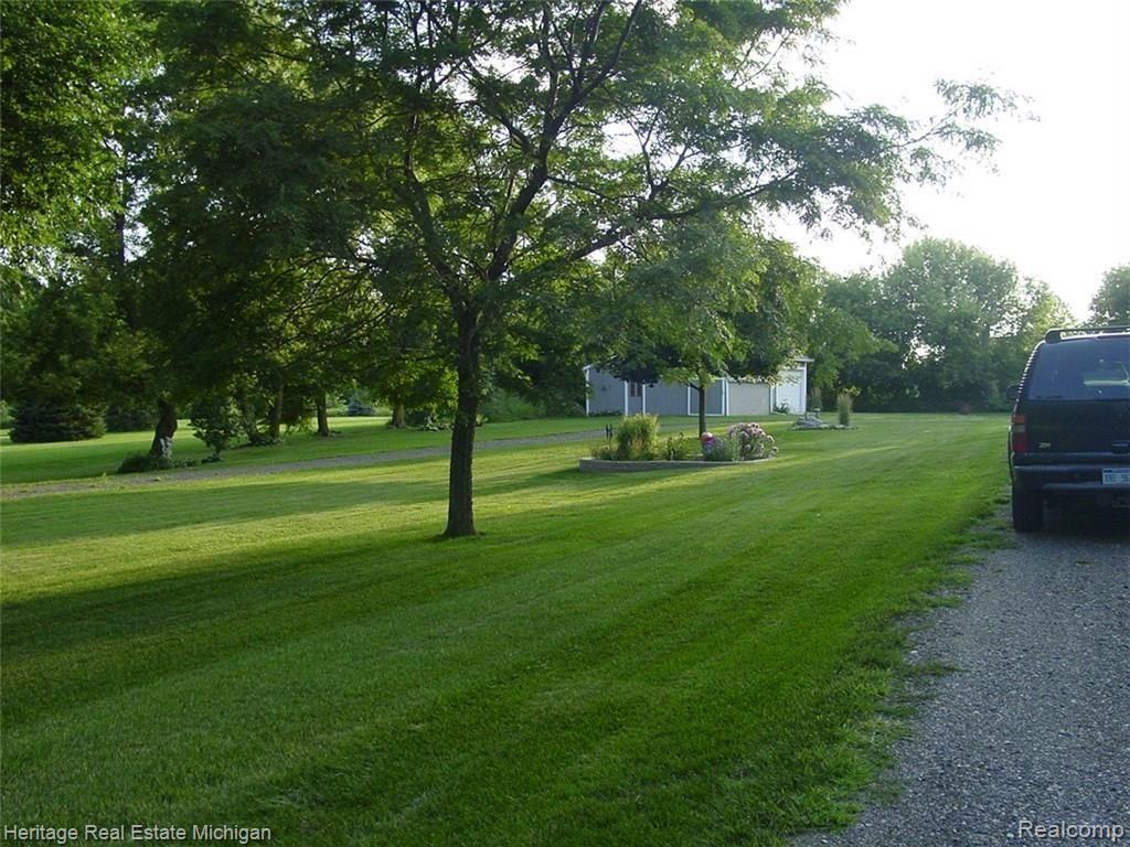 6463 Robb Road Fowlerville, MI 48836 - Photo 11 of 43 View of Yard Front to Garage/Work Shop