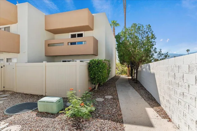 $335,000 | 1268 Ramon Road, Unit 1, Palm Springs, CA 92264