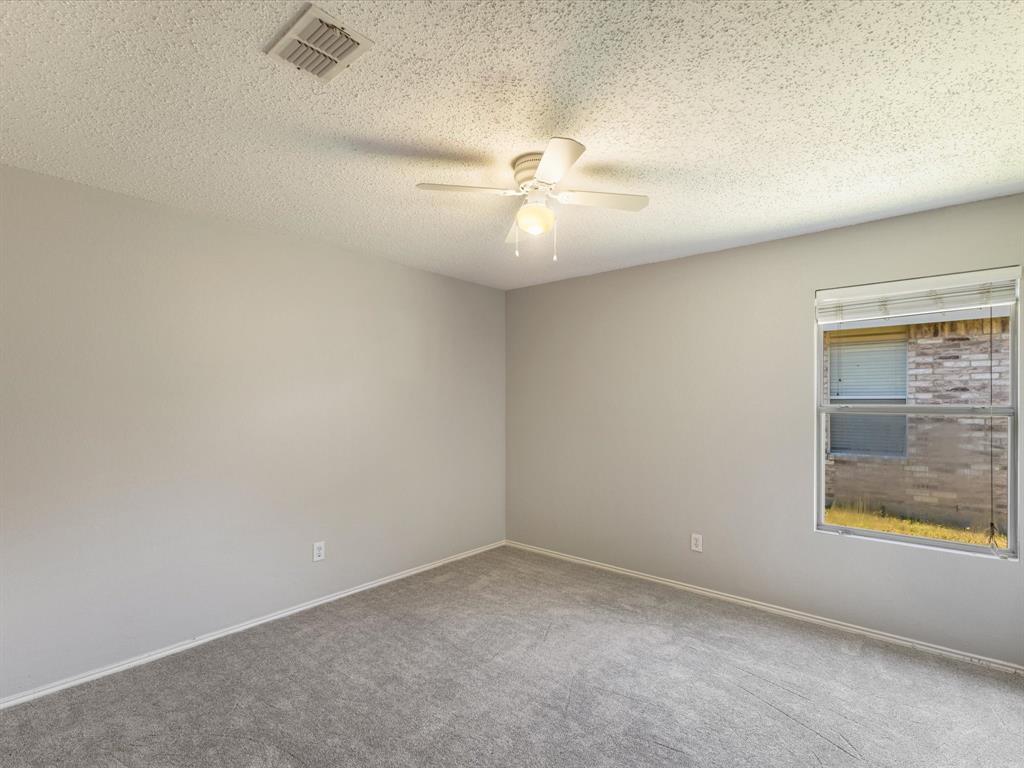 8212 Canoe Ridge Lane Denton, TX 76210 - Photo 20 of 40