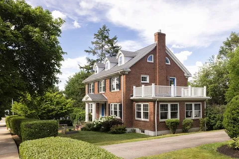 $2,245,000 | 156 Common Street, Belmont, MA 02478