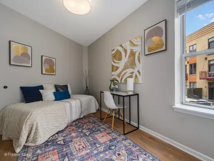 $325,000 | 1636 West Melrose Street, Unit 405, Chicago, IL 60657