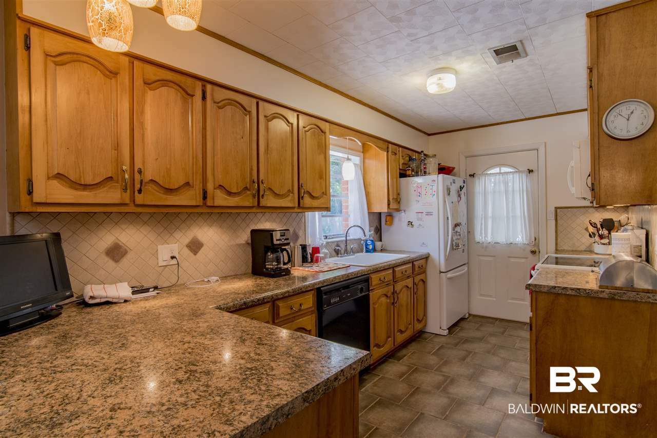12405 Osborne Drive Foley, AL 36535 - Photo 10 of 28