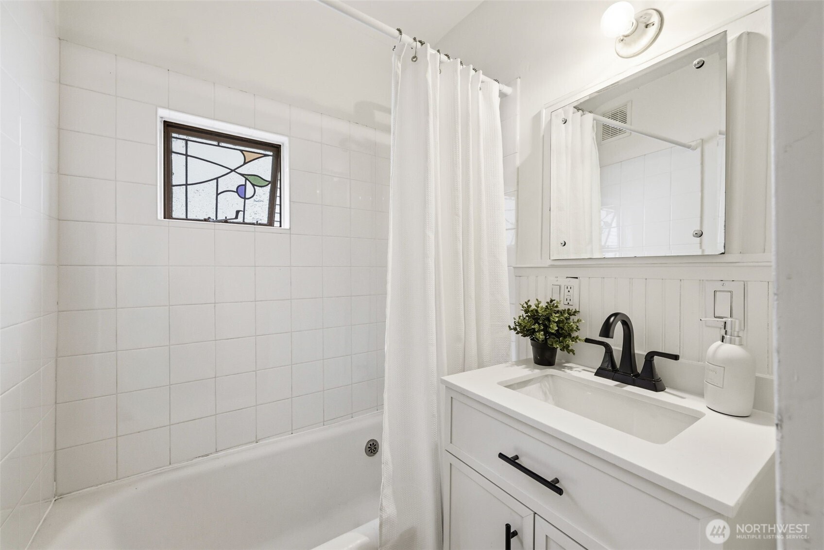 421 North 40th Street Seattle, WA 98103 - Photo 17 of 40