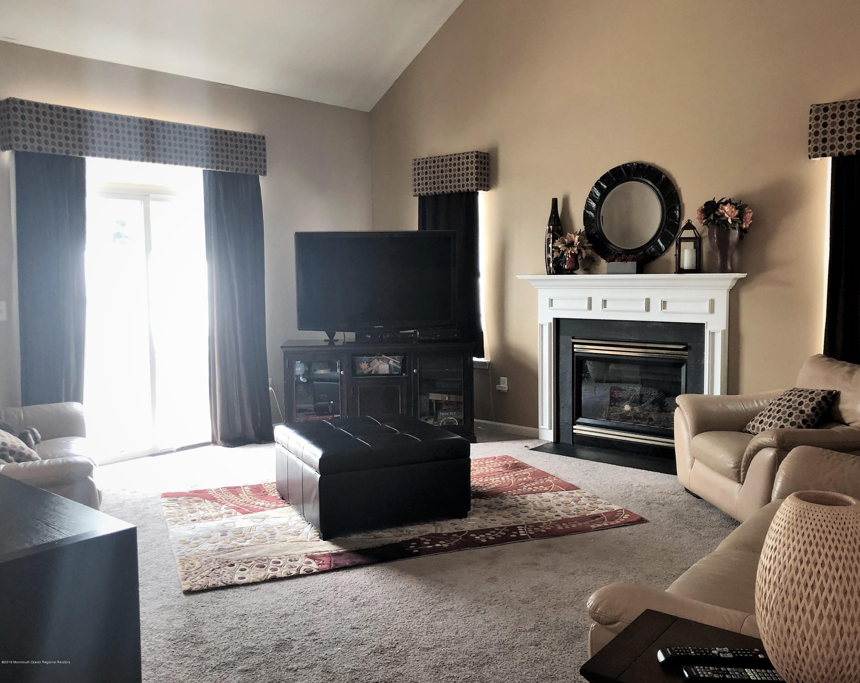 176 Barracuda Road Manahawkin, NJ 08050 - Photo 13 of 36 13 FR