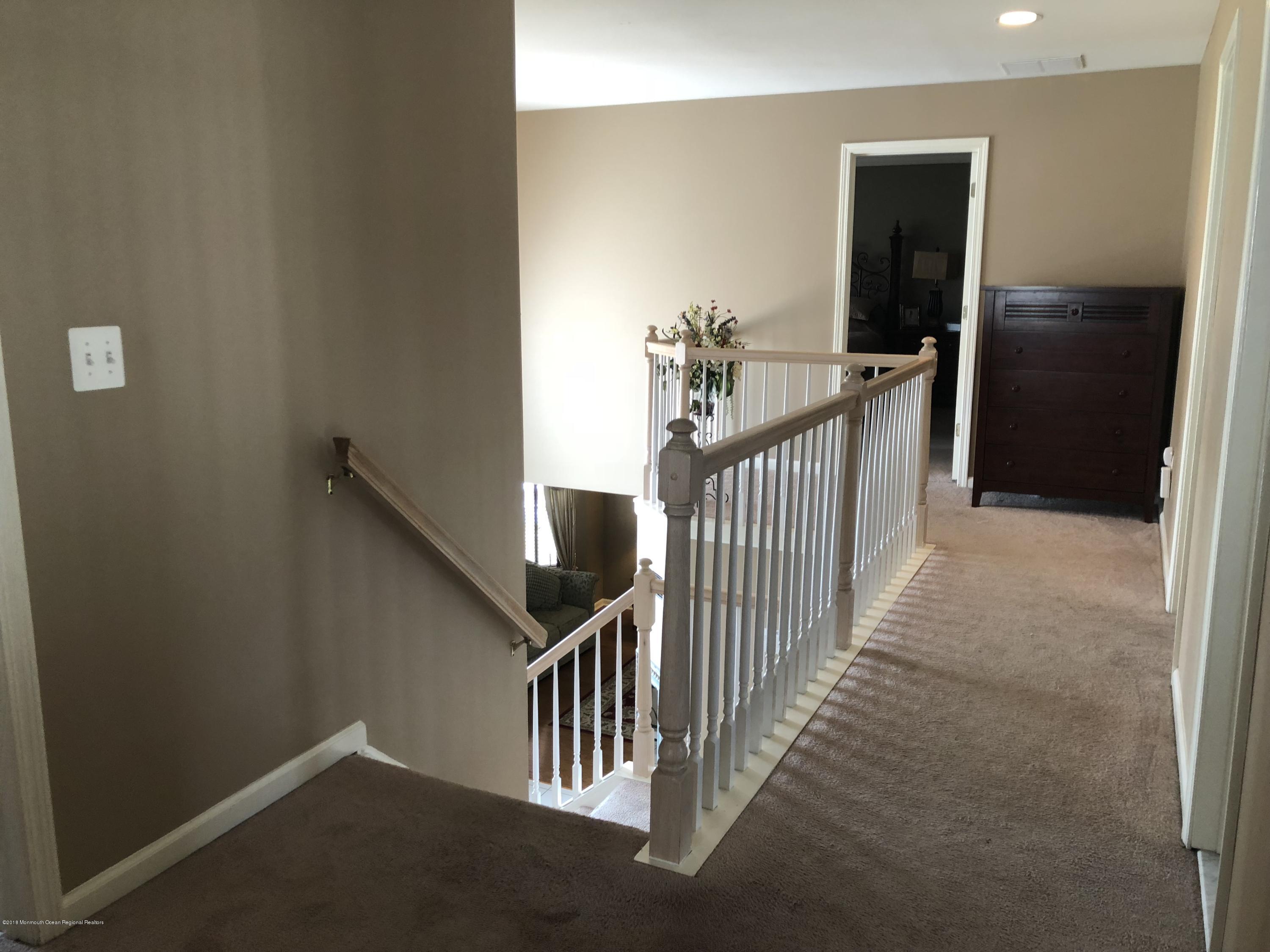 176 Barracuda Road Manahawkin, NJ 08050 - Photo 19 of 36 19 2nd Floor Hall