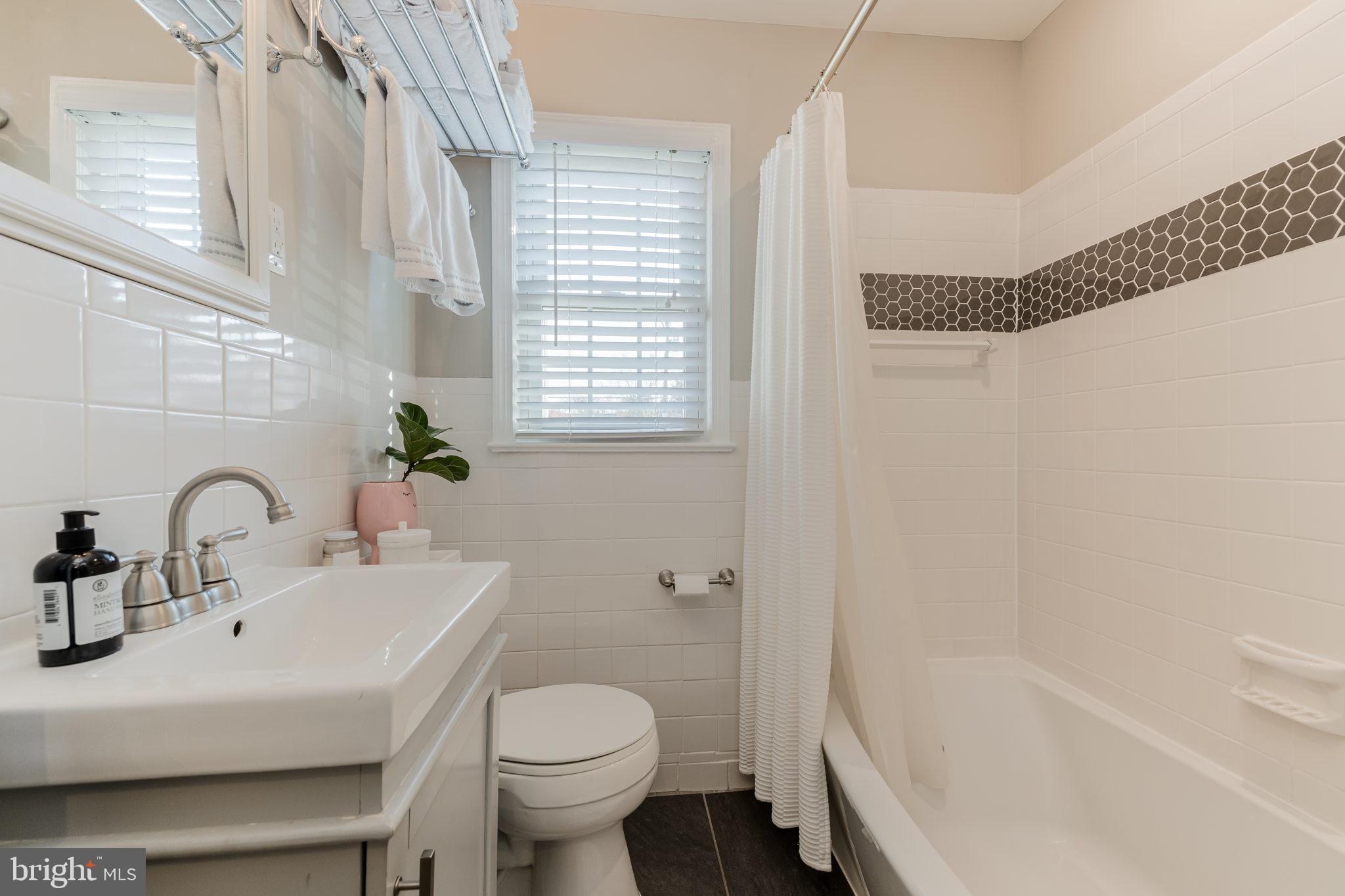 1902 Shenandoah Road Alexandria, VA 22308 - Photo 13 of 17