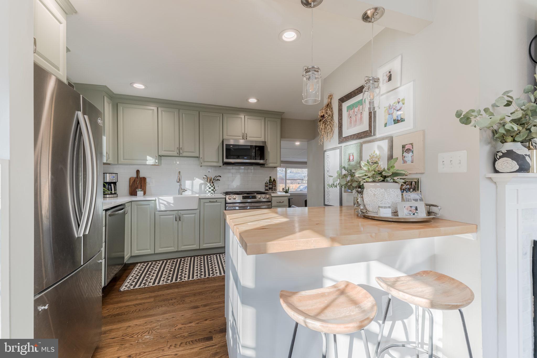 1902 Shenandoah Road Alexandria, VA 22308 - Photo 6 of 17
