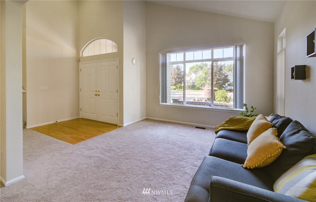 3322 175th Street Southeast Bothell, WA 98012 - Photo 5 of 37