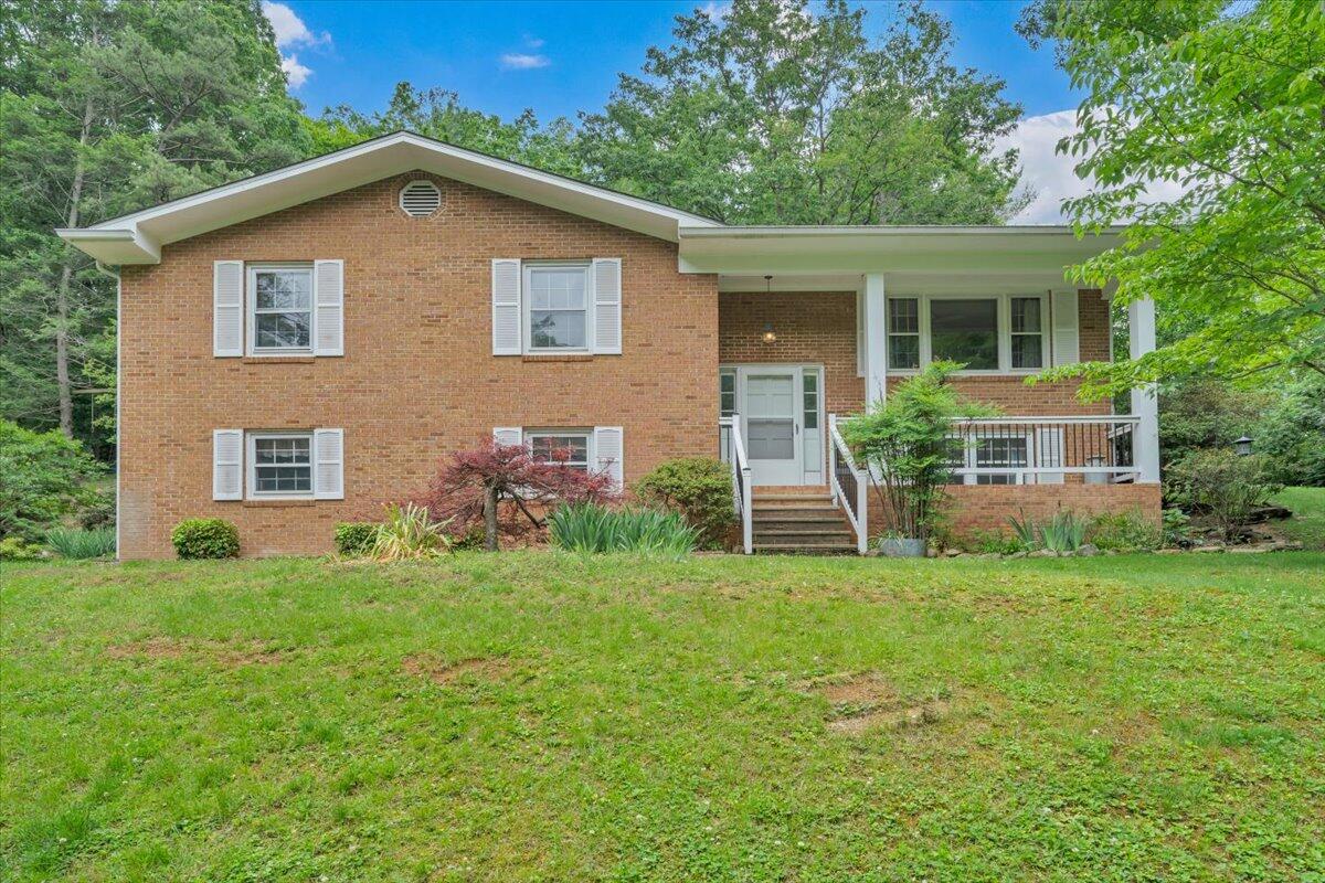811 Arcadia Road Buchanan, VA 24066 - Photo 2 of 43 02-MIB08832