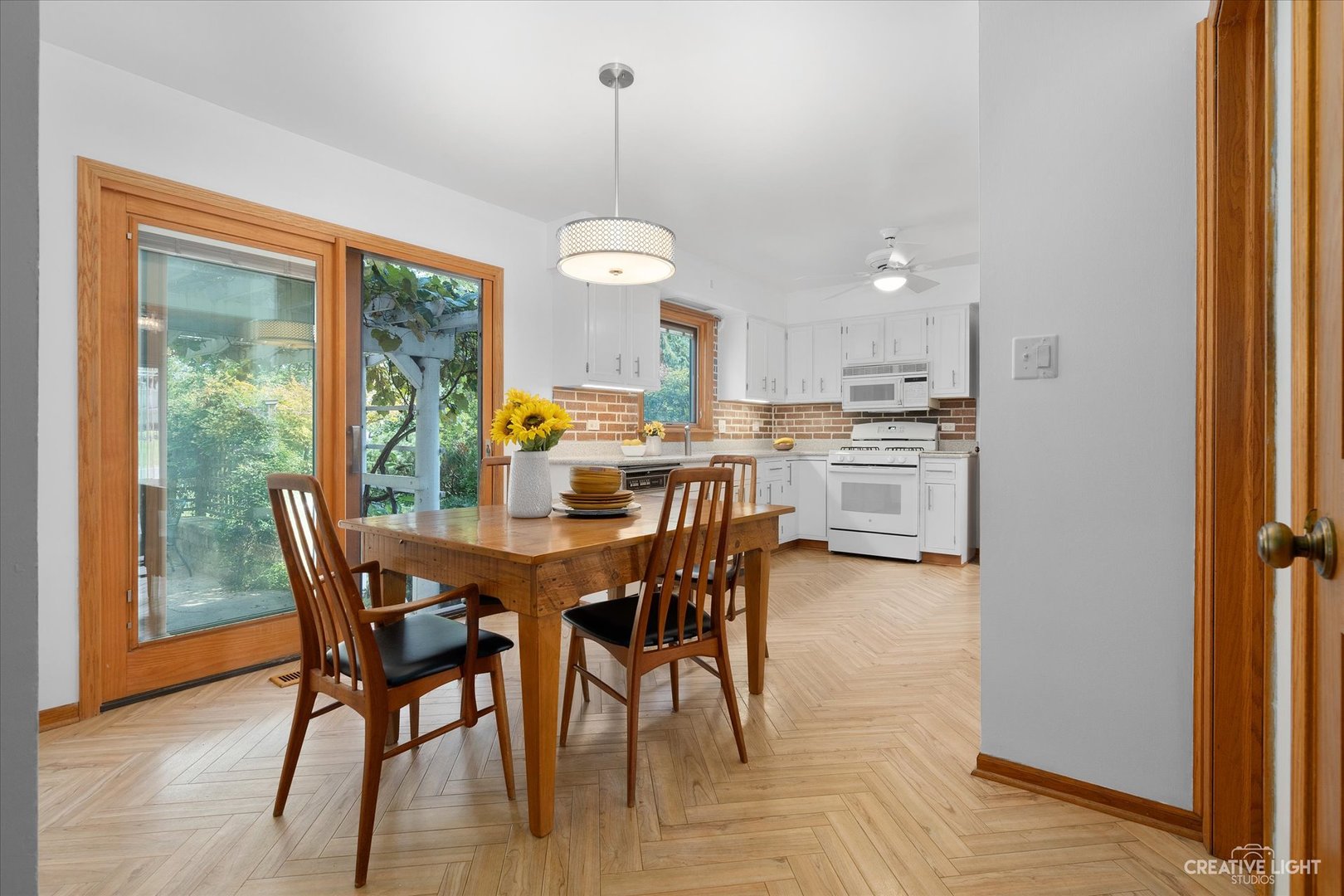 4113 West End Road Downers Grove, IL 60515 - Photo 17 of 40 Gallery Image 17