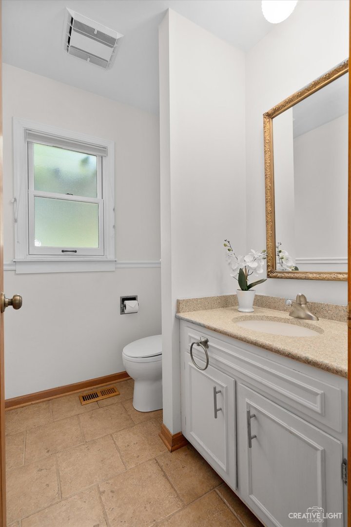 4113 West End Road Downers Grove, IL 60515 - Photo 20 of 40 Gallery Image 20