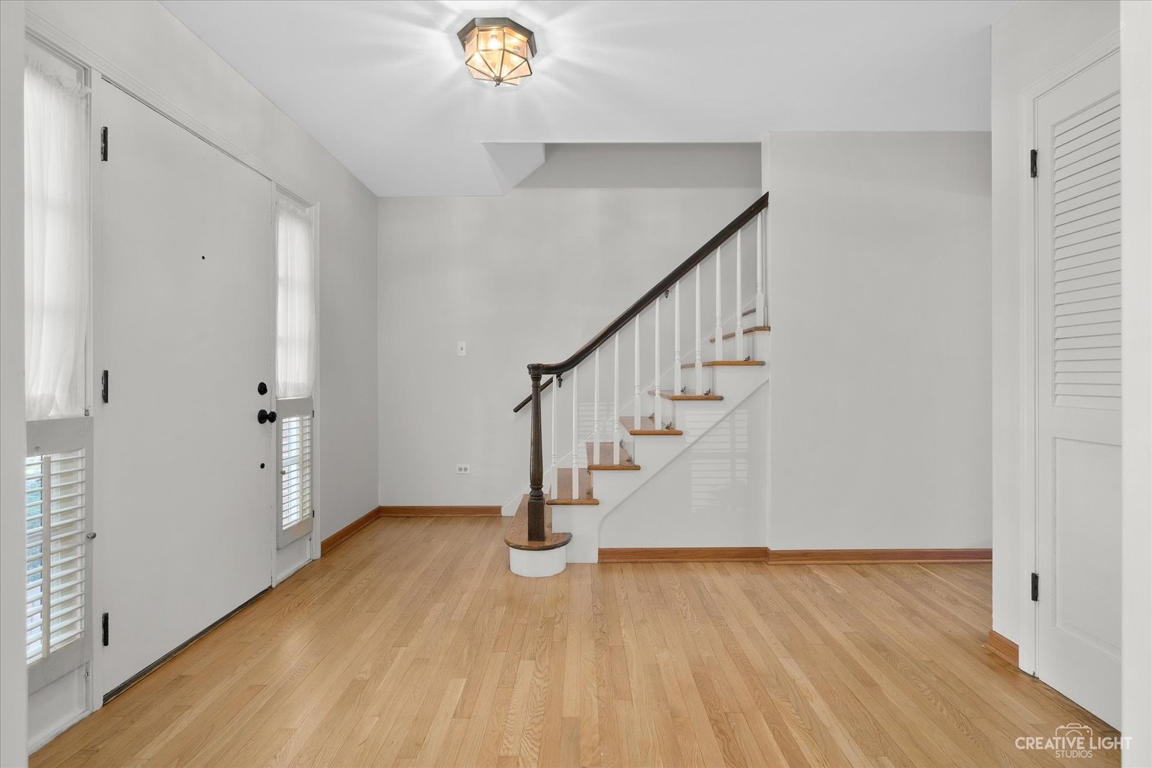 4113 West End Road Downers Grove, IL 60515 - Photo 6 of 40 Gallery Image 6