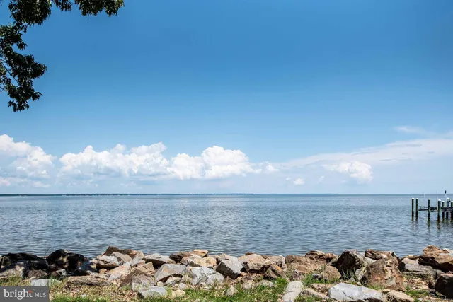 $55,000 | 39 12th Street, Colonial Beach, VA 22443