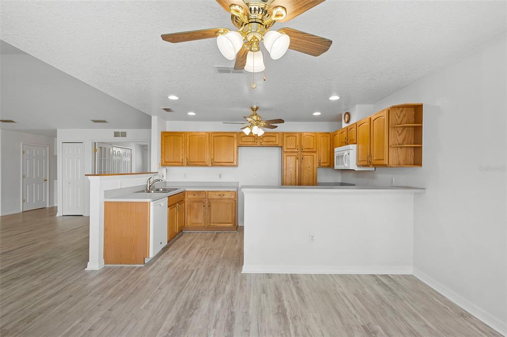 2044 Doyle Road Deltona, FL 32738 - Photo 6 of 46