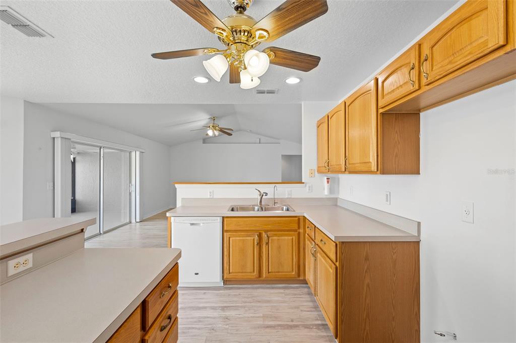 2044 Doyle Road Deltona, FL 32738 - Photo 7 of 46