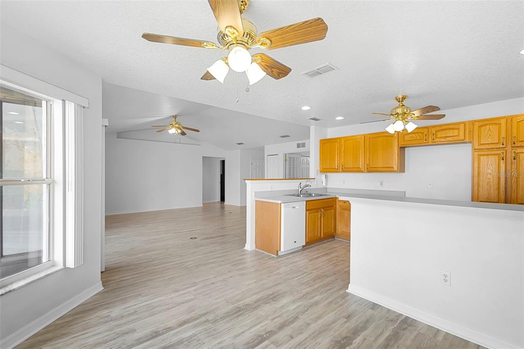 2044 Doyle Road Deltona, FL 32738 - Photo 8 of 46