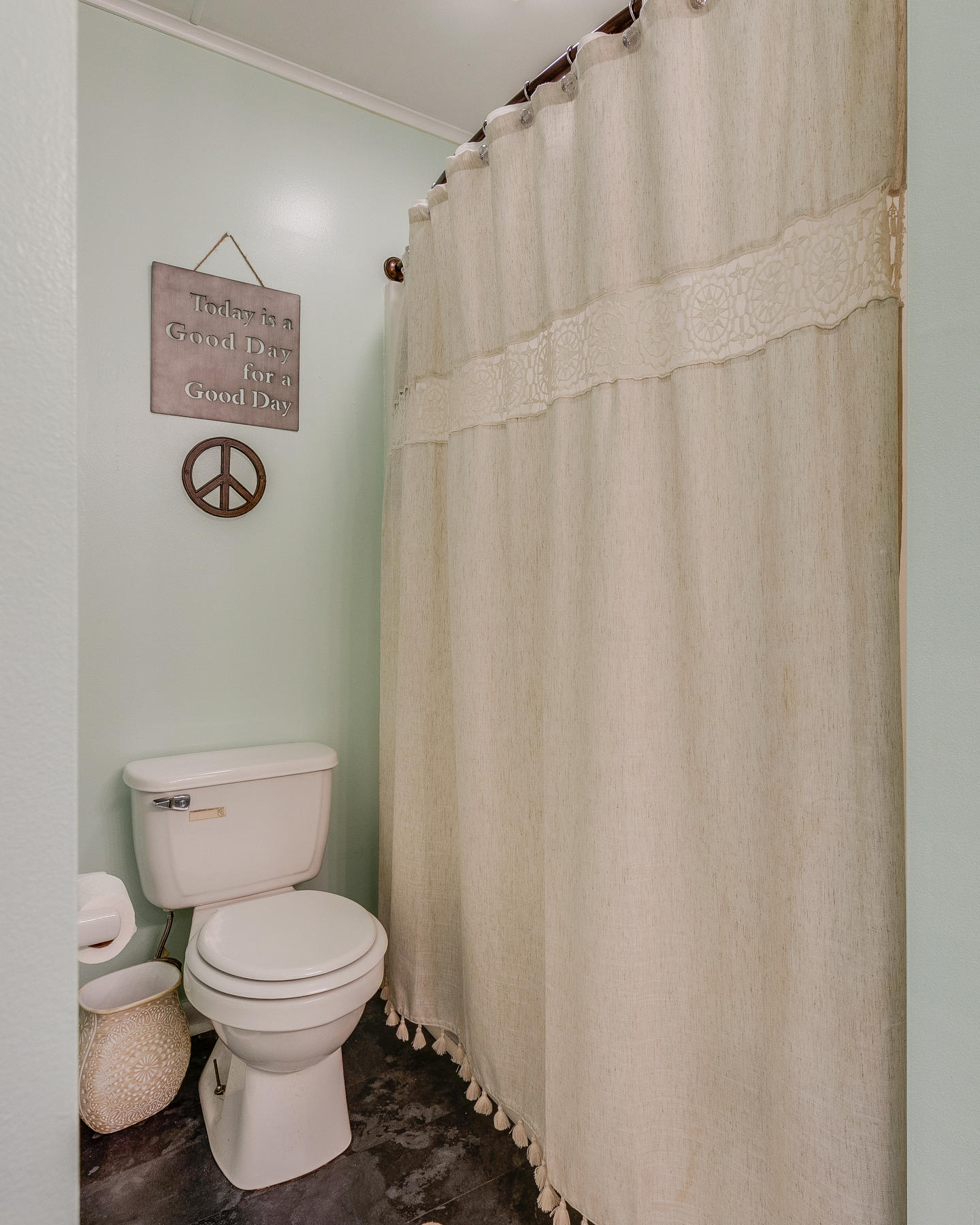 340 Berry Ridge Road Jonesborough, TN 37659 - Photo 15 of 37 Master bath