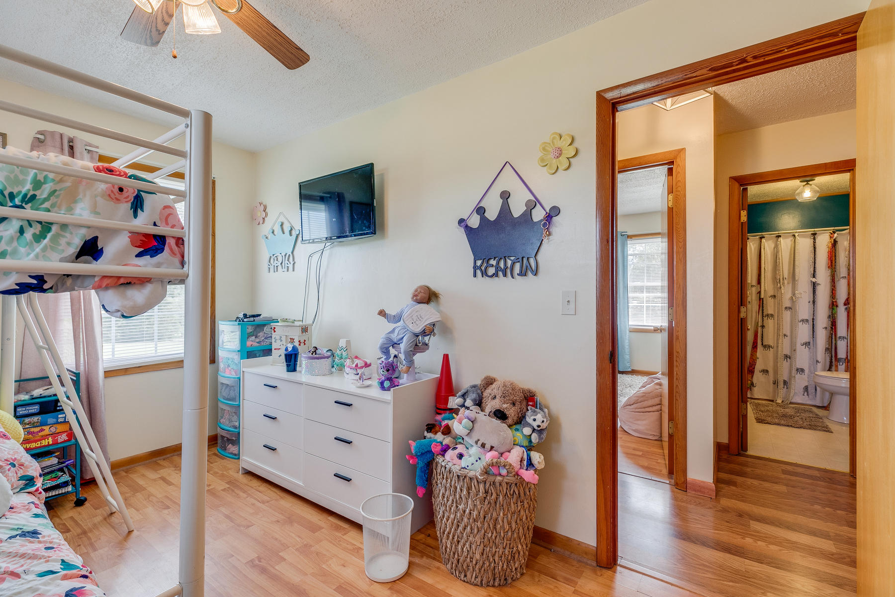 340 Berry Ridge Road Jonesborough, TN 37659 - Photo 21 of 37 Bedroom 3 view 3