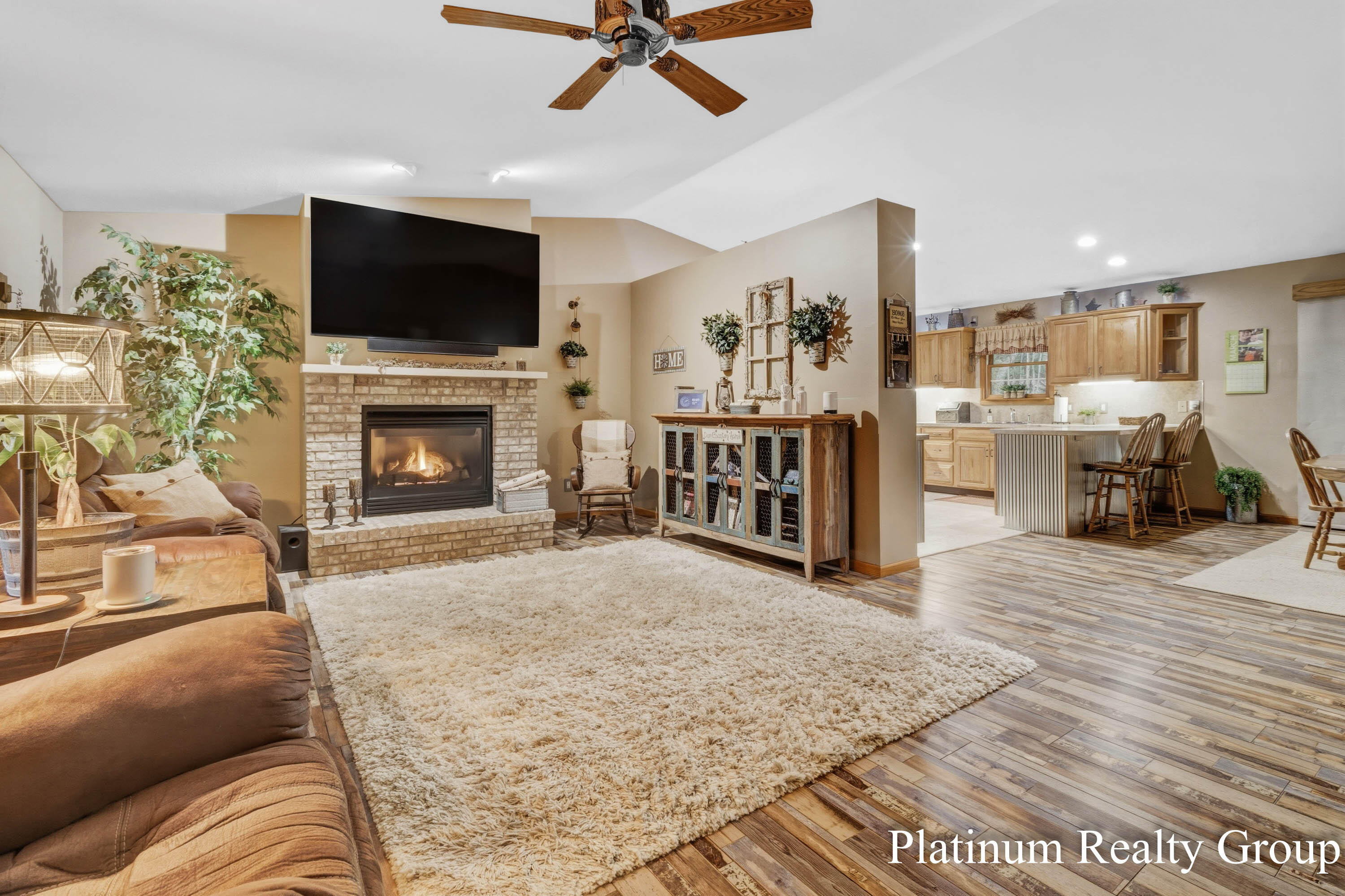 6226 Hall Road Muskegon, MI 49442 - Photo 11 of 53 Living Area