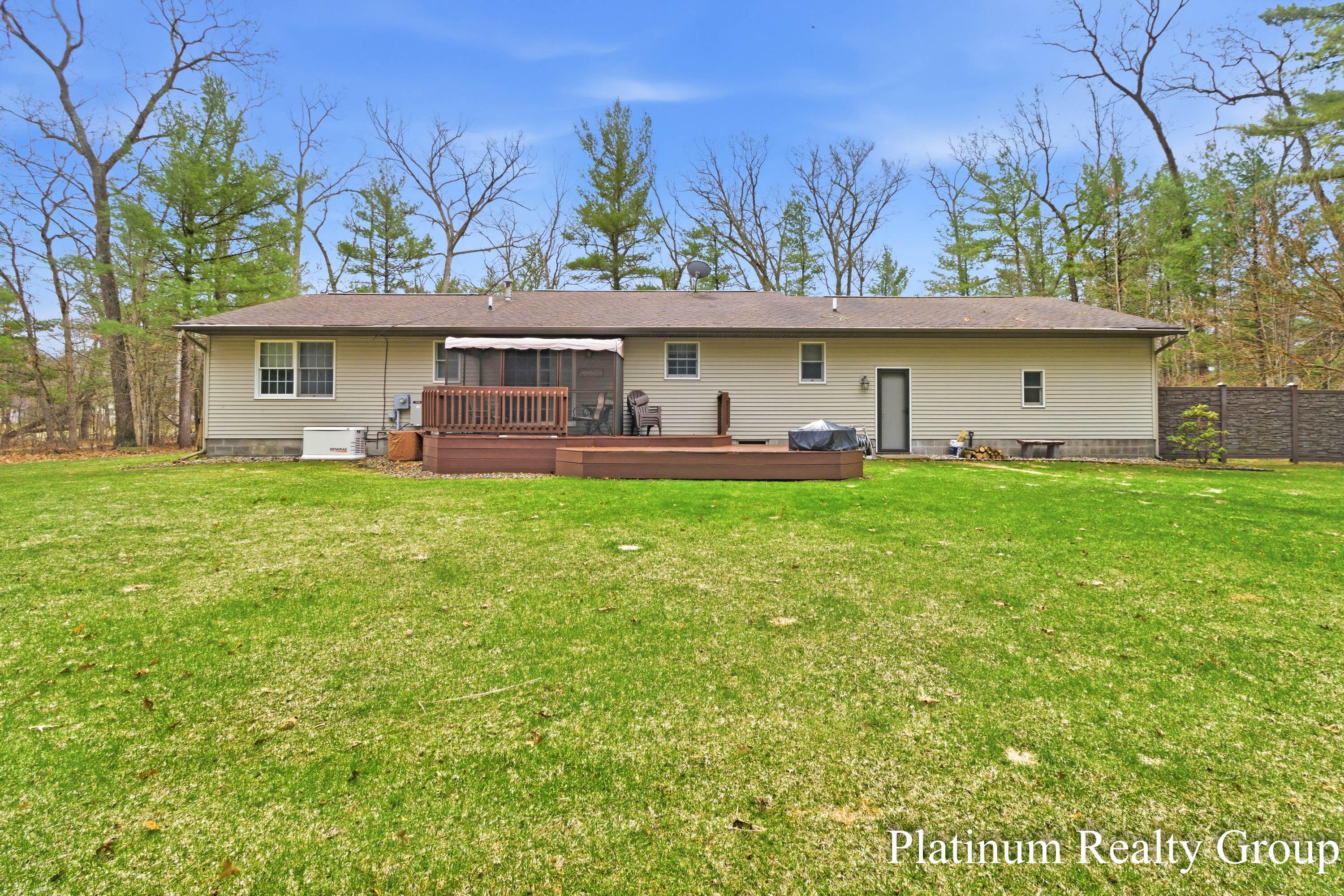 6226 Hall Road Muskegon, MI 49442 - Photo 4 of 53 Kassie Schmidt - 6226 Hall Road (52)-047