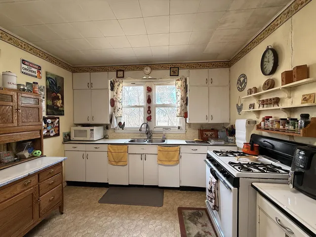 $299,000 | 2020 271st Avenue, Dawson, MN 56232