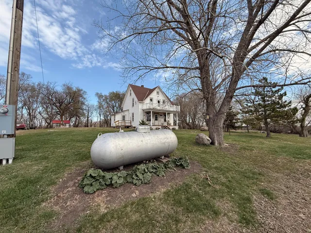 $299,000 | 2020 271st Avenue, Dawson, MN 56232