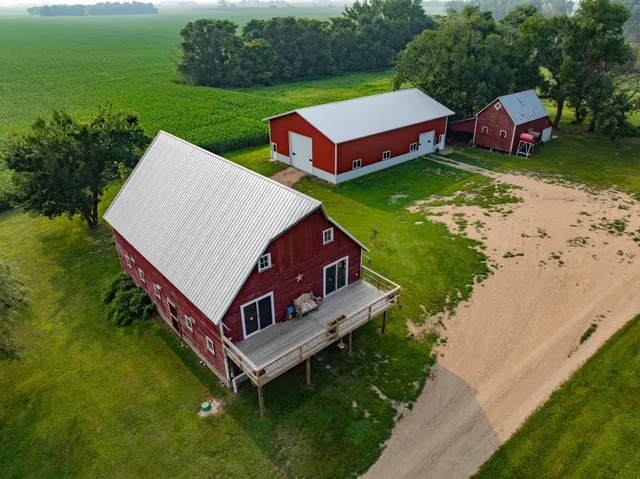 $299,000 | 2020 271st Avenue, Dawson, MN 56232