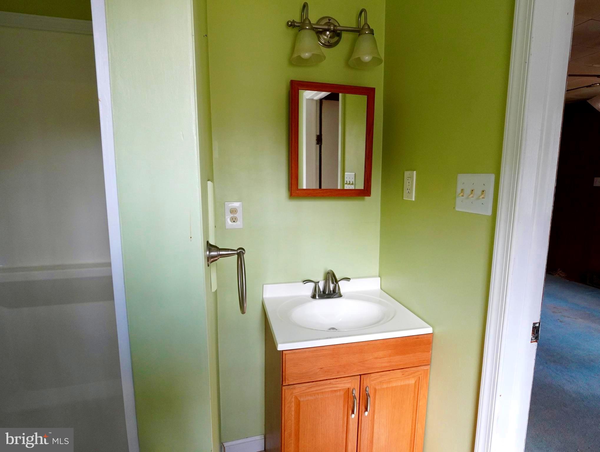 401 Ray Mar Road Oxford, PA 19363 - Photo 24 of 39 Primary Bath