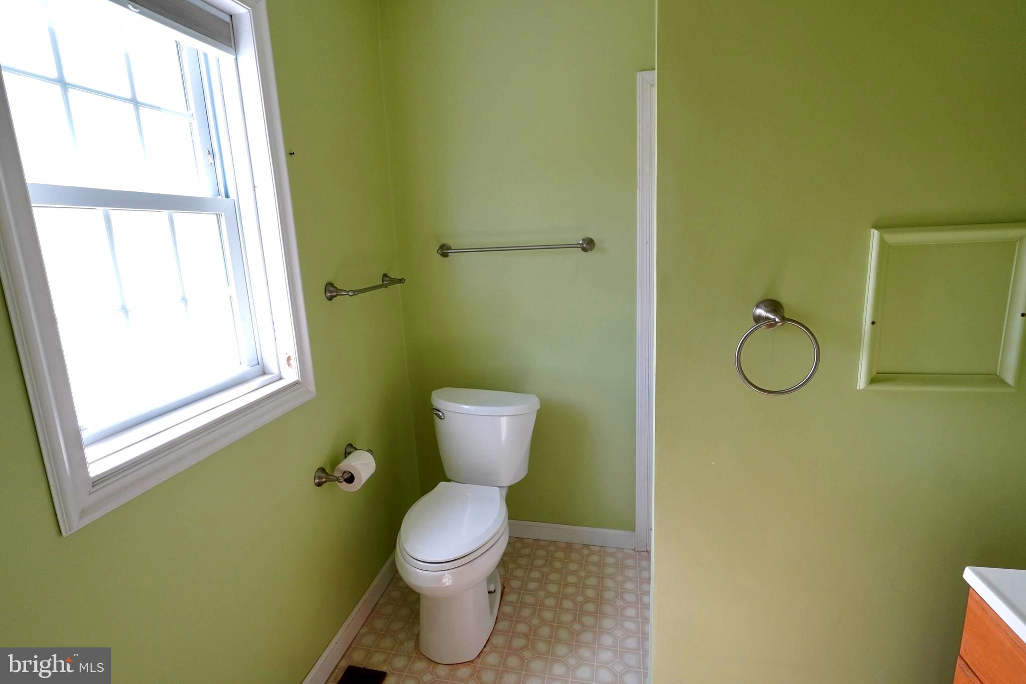 401 Ray Mar Road Oxford, PA 19363 - Photo 25 of 39 Primary Bath